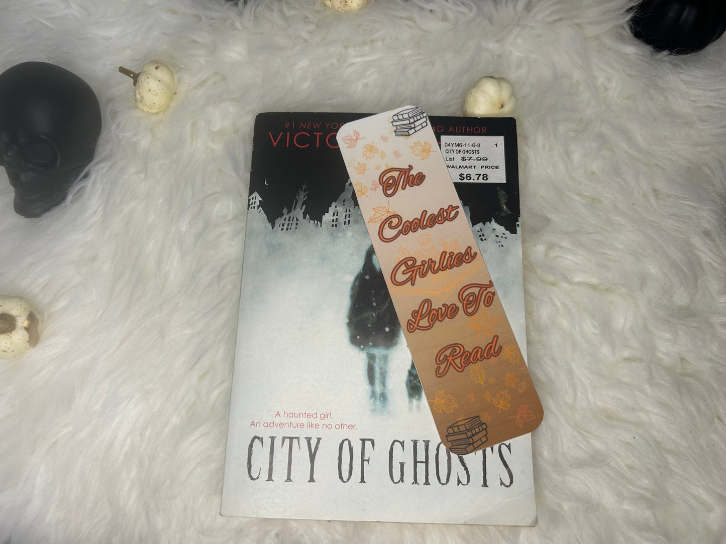 Autumn Bookmarks - Decorative Bookmark with Autumn Theme and Cute Design for Reading Enthusiasts