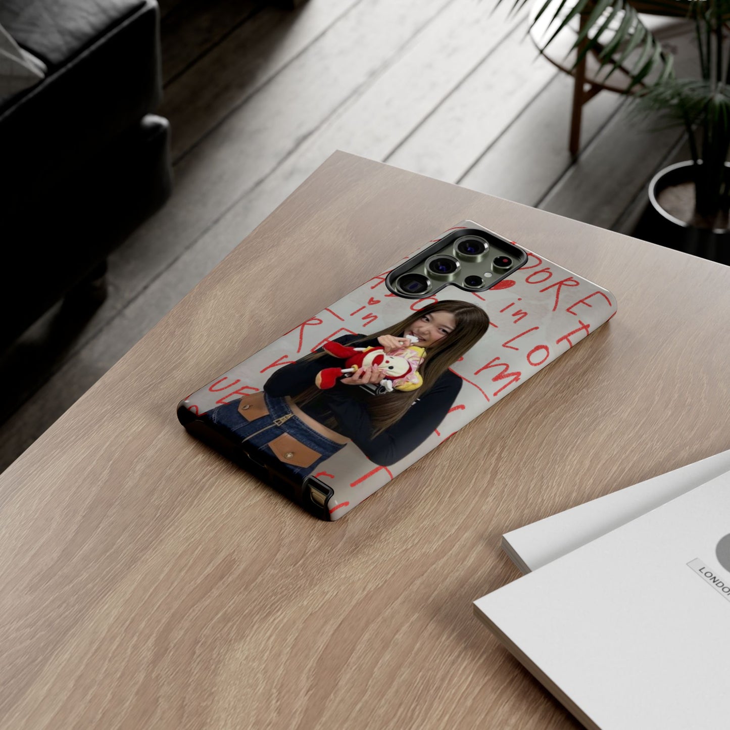 Yoonchae Phone Case — Adore Graffiti Heart Background