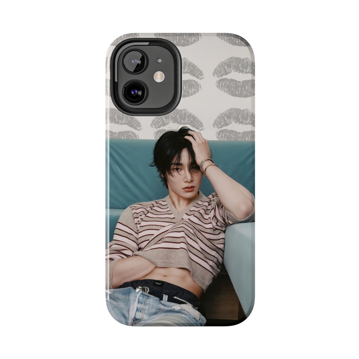 Jeongin Tough Phone Case — Retro Kiss Pattern with Relaxed Model Photo