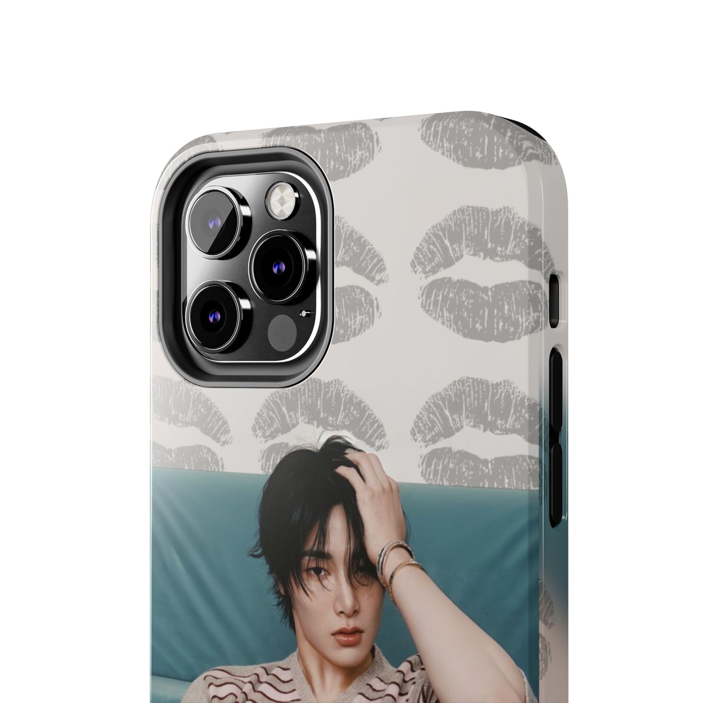 Jeongin Tough Phone Case — Retro Kiss Pattern with Relaxed Model Photo