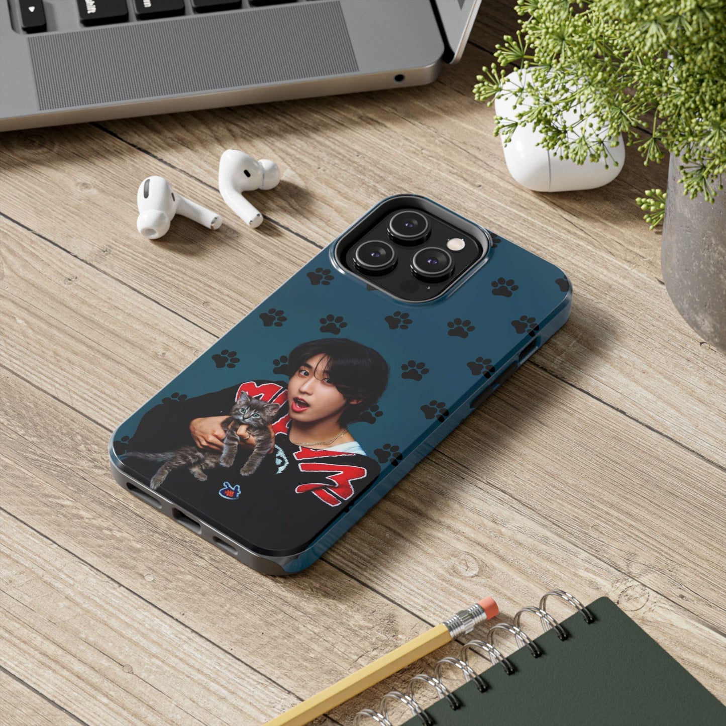 Han Jisung Paw Pattern Tough Phone Case — Photo Graphic Design