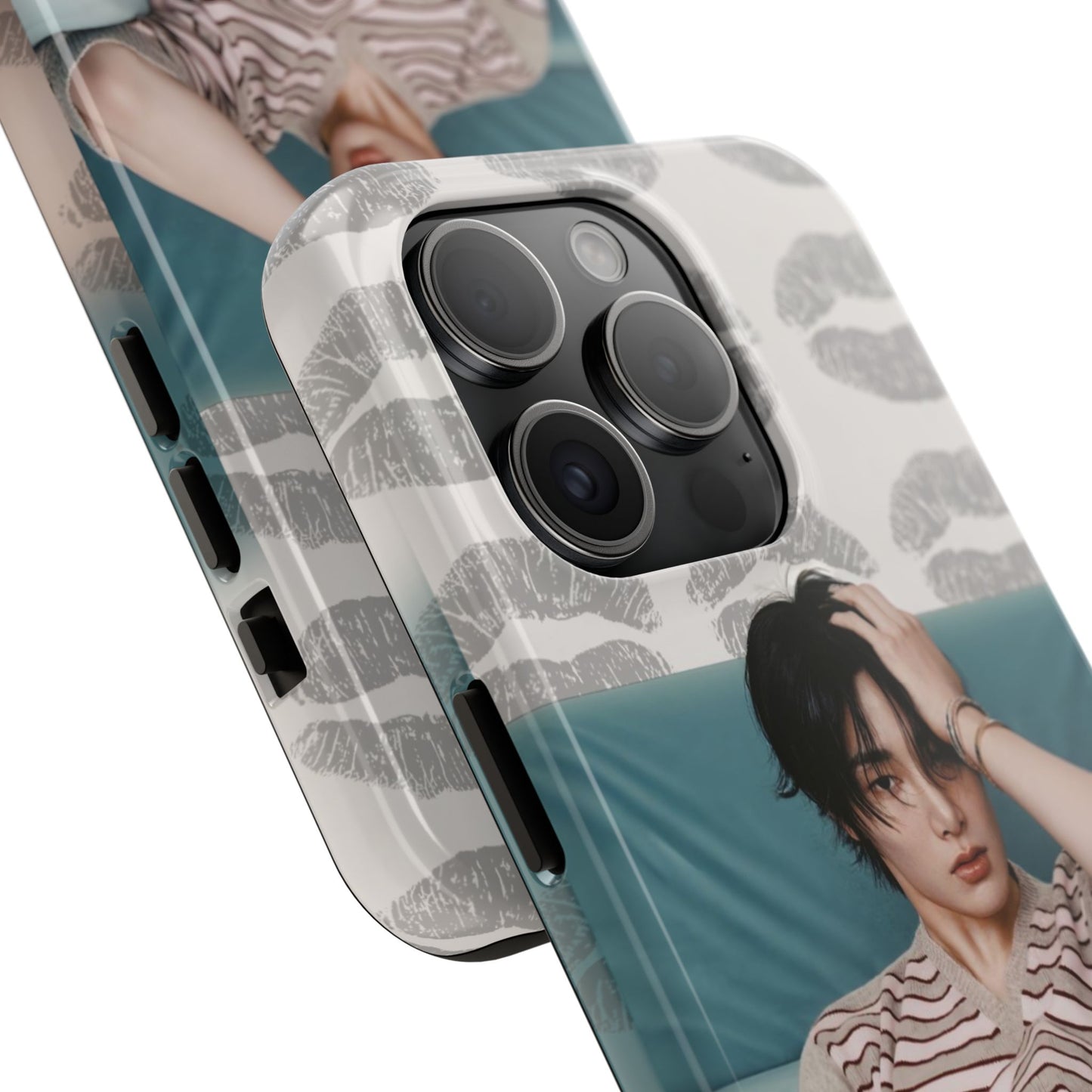 Jeongin Tough Phone Case — Retro Kiss Pattern with Relaxed Model Photo