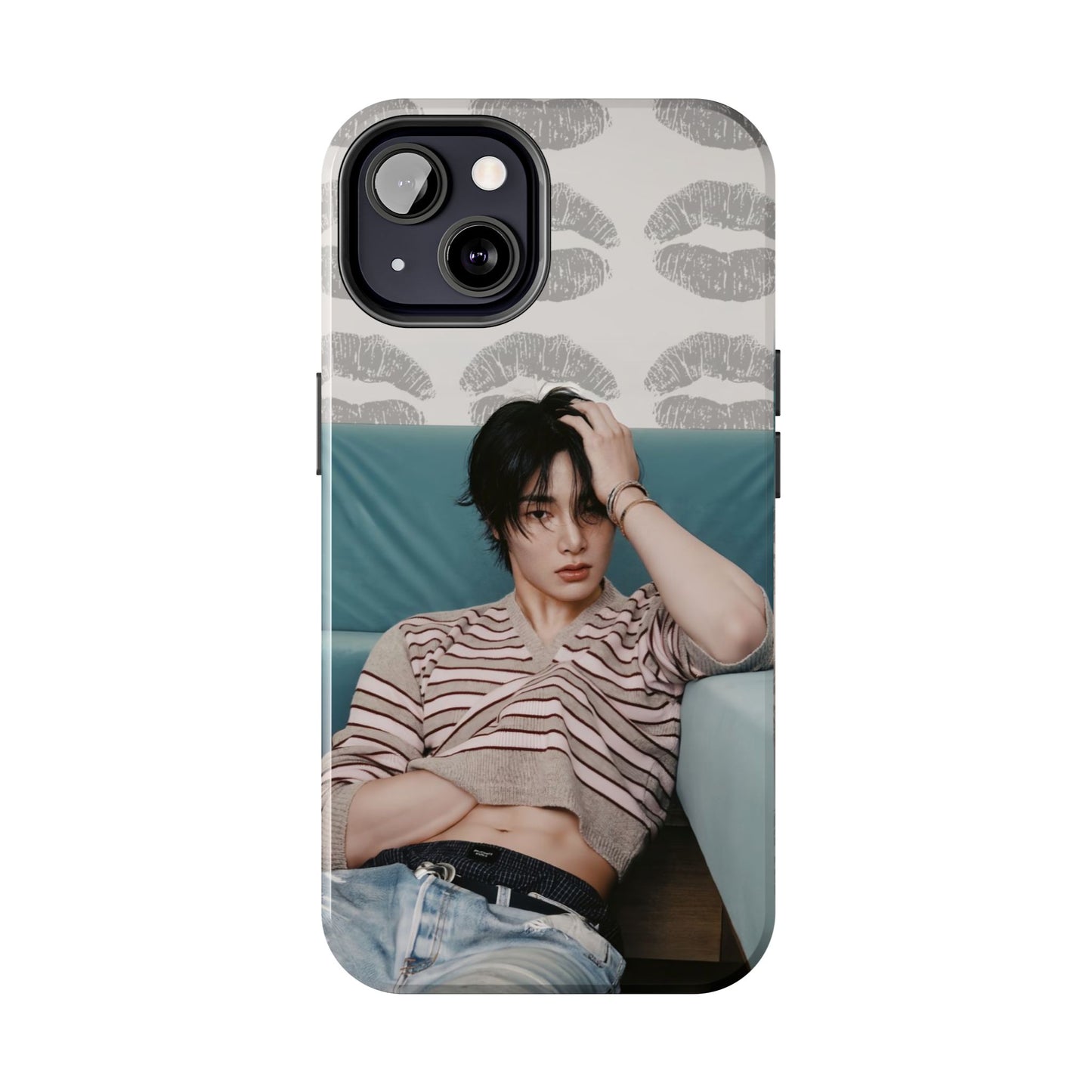 Jeongin Tough Phone Case — Retro Kiss Pattern with Relaxed Model Photo