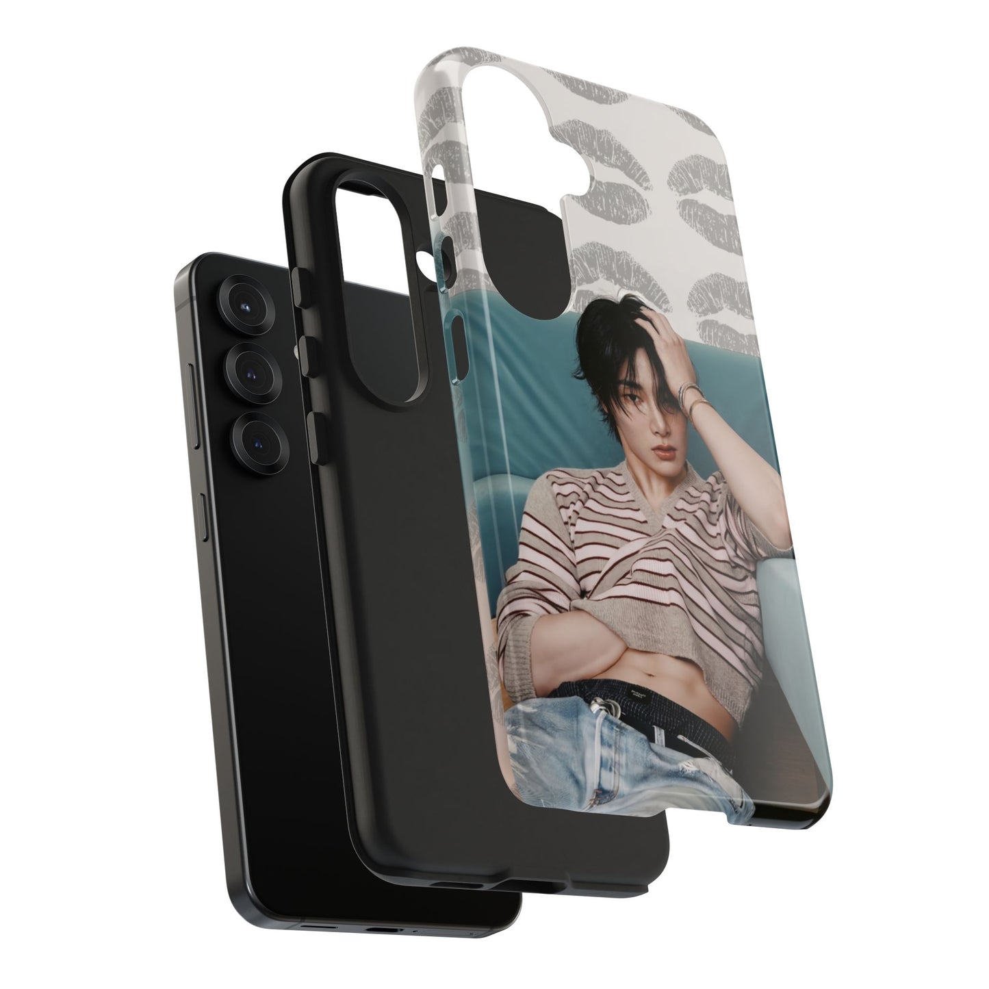 Jeongin Tough Phone Case — Retro Kiss Pattern with Relaxed Model Photo