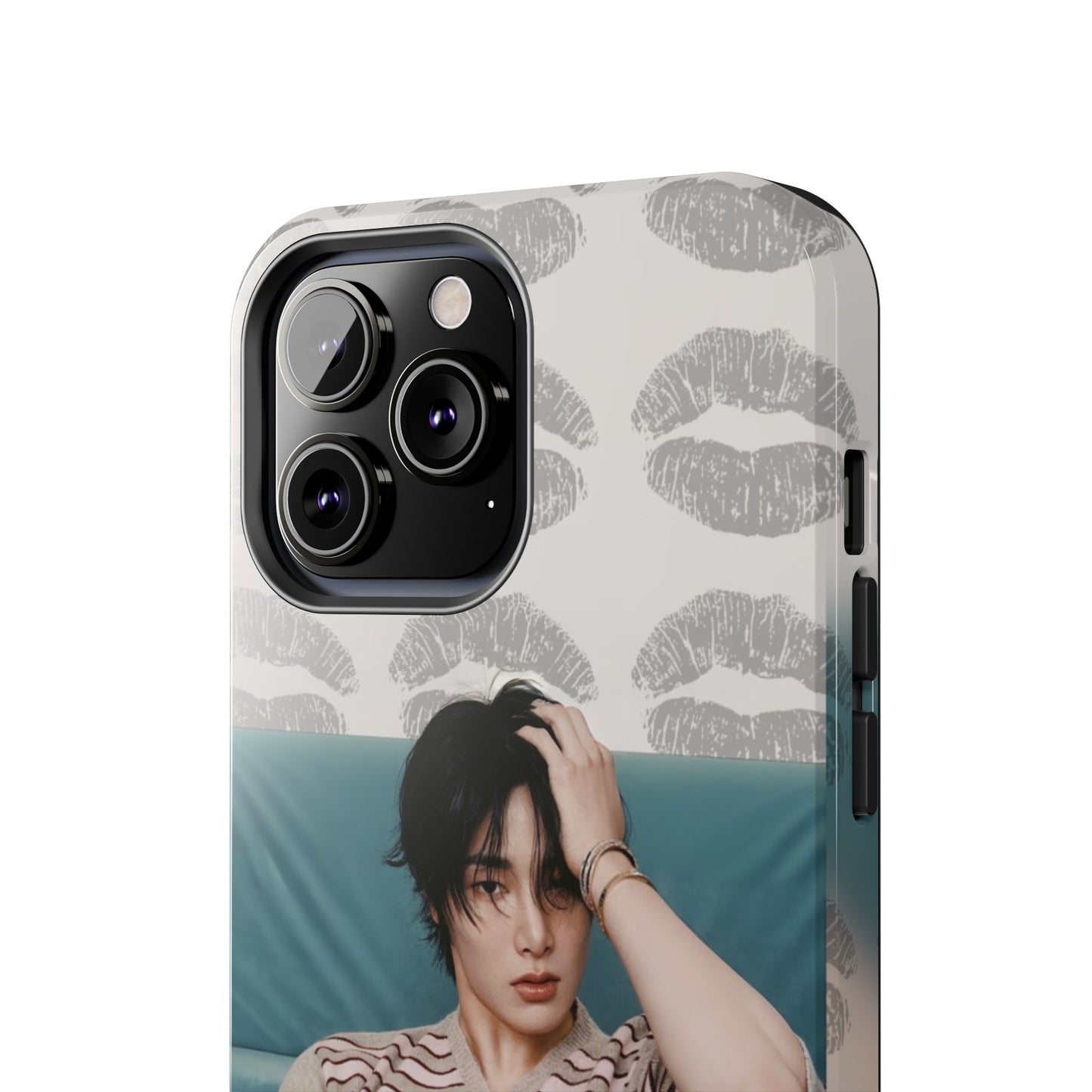 Jeongin Tough Phone Case — Retro Kiss Pattern with Relaxed Model Photo