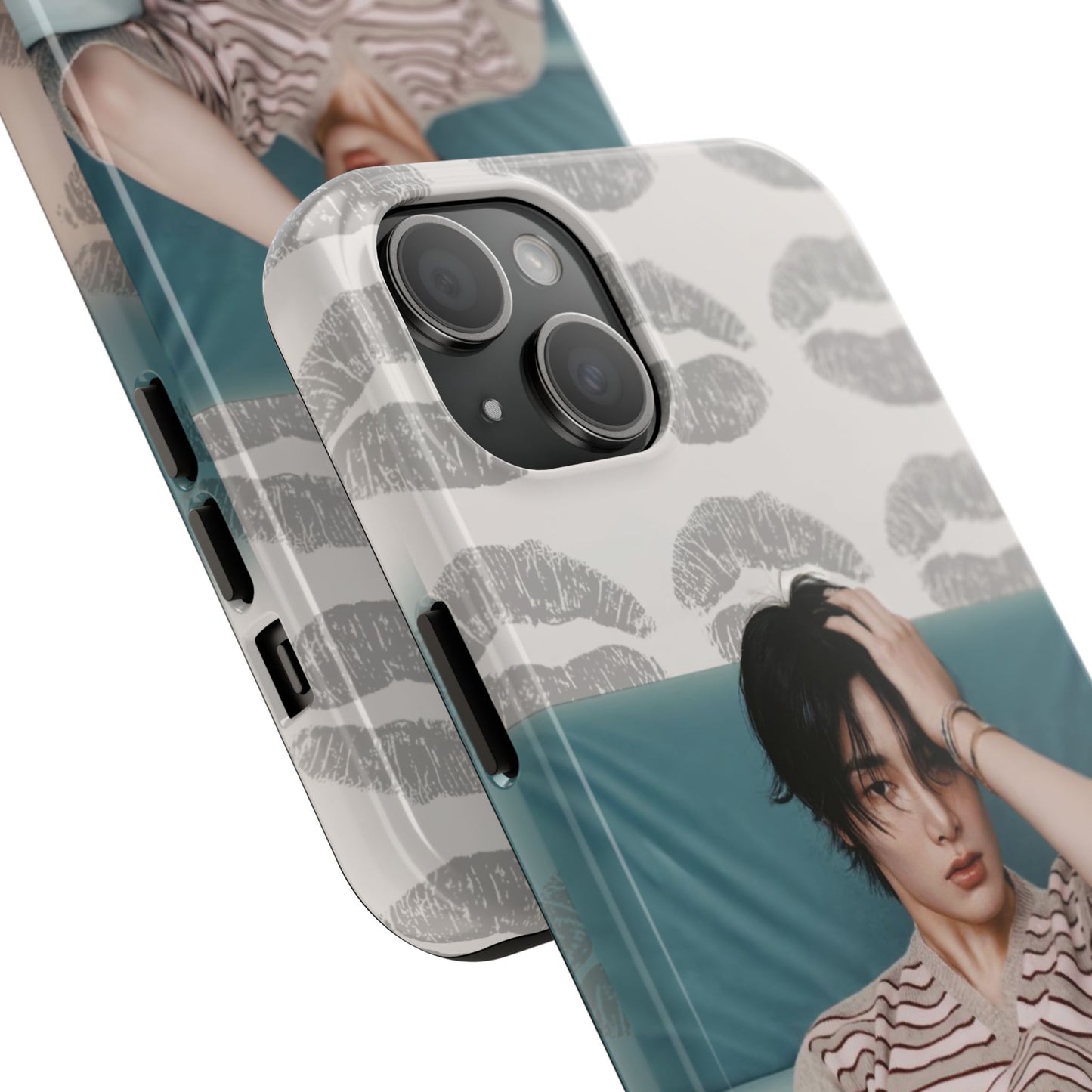 Jeongin Tough Phone Case — Retro Kiss Pattern with Relaxed Model Photo