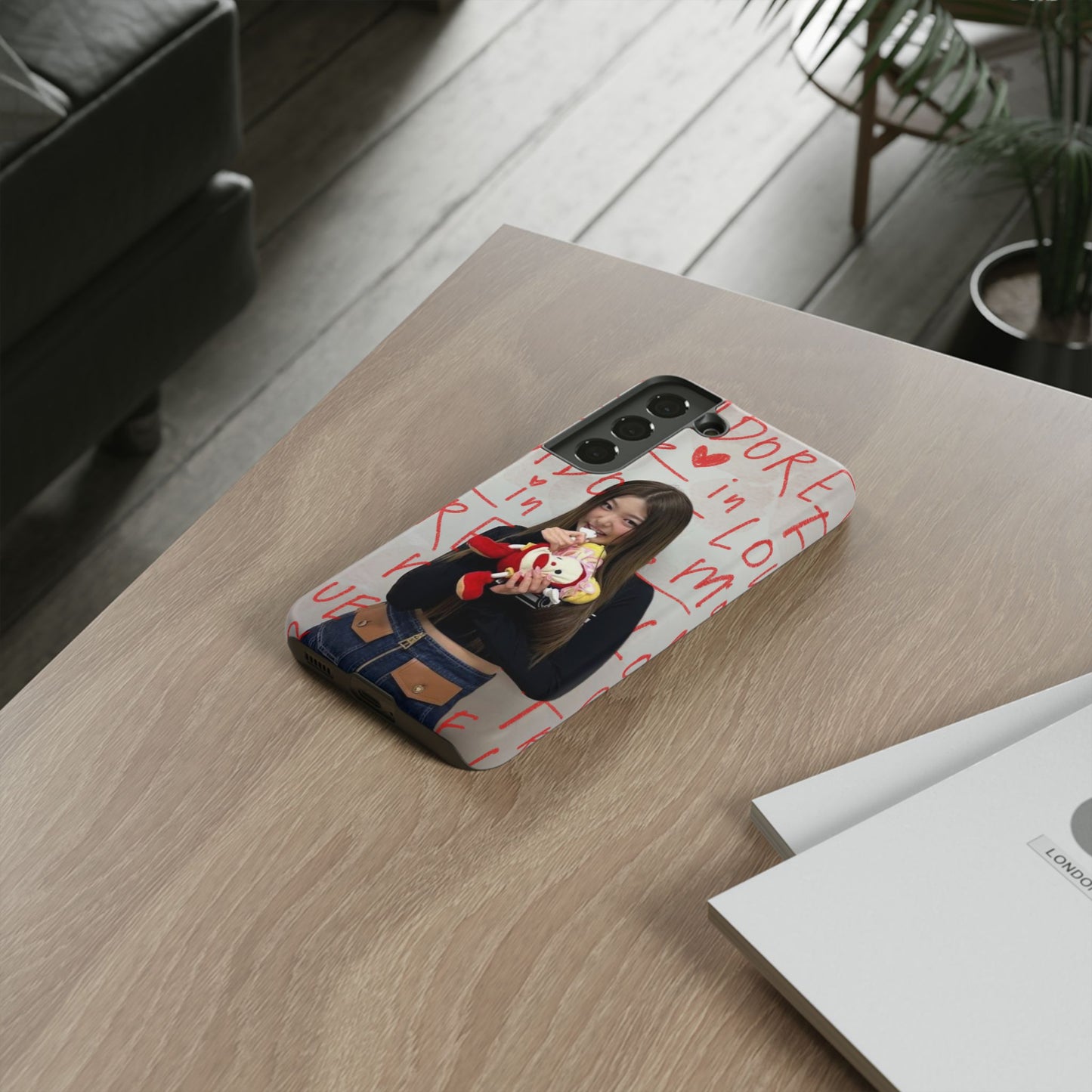 Yoonchae Phone Case — Adore Graffiti Heart Background