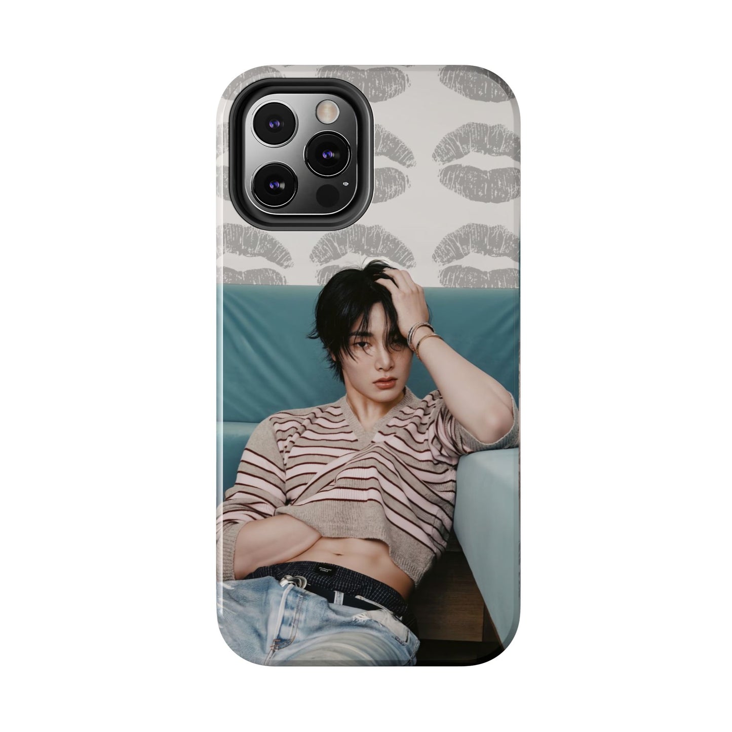 Jeongin Tough Phone Case — Retro Kiss Pattern with Relaxed Model Photo