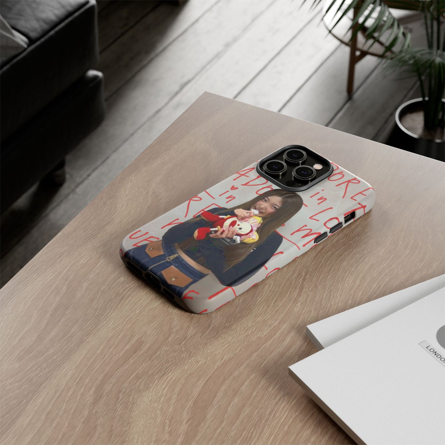 Yoonchae Phone Case — Adore Graffiti Heart Background