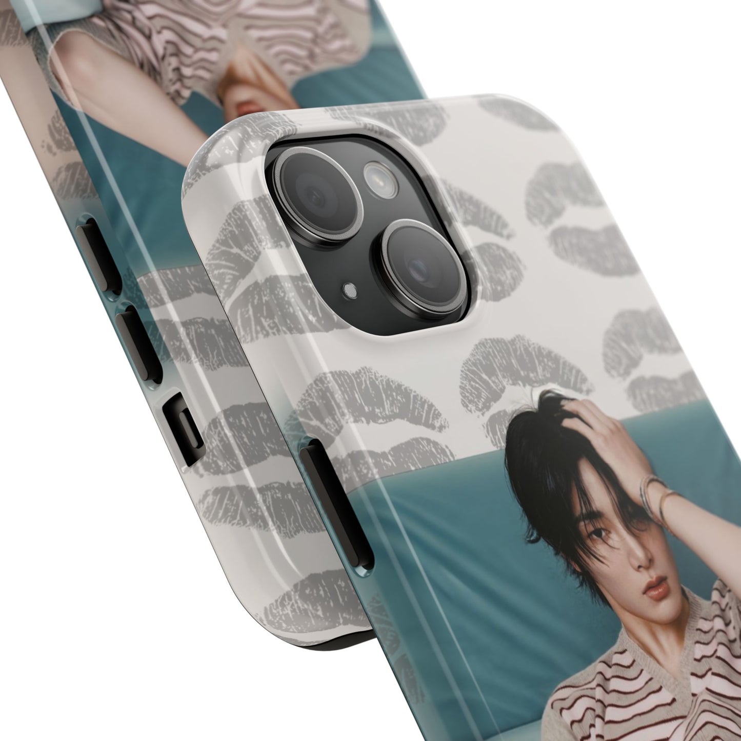 Jeongin Tough Phone Case — Retro Kiss Pattern with Relaxed Model Photo