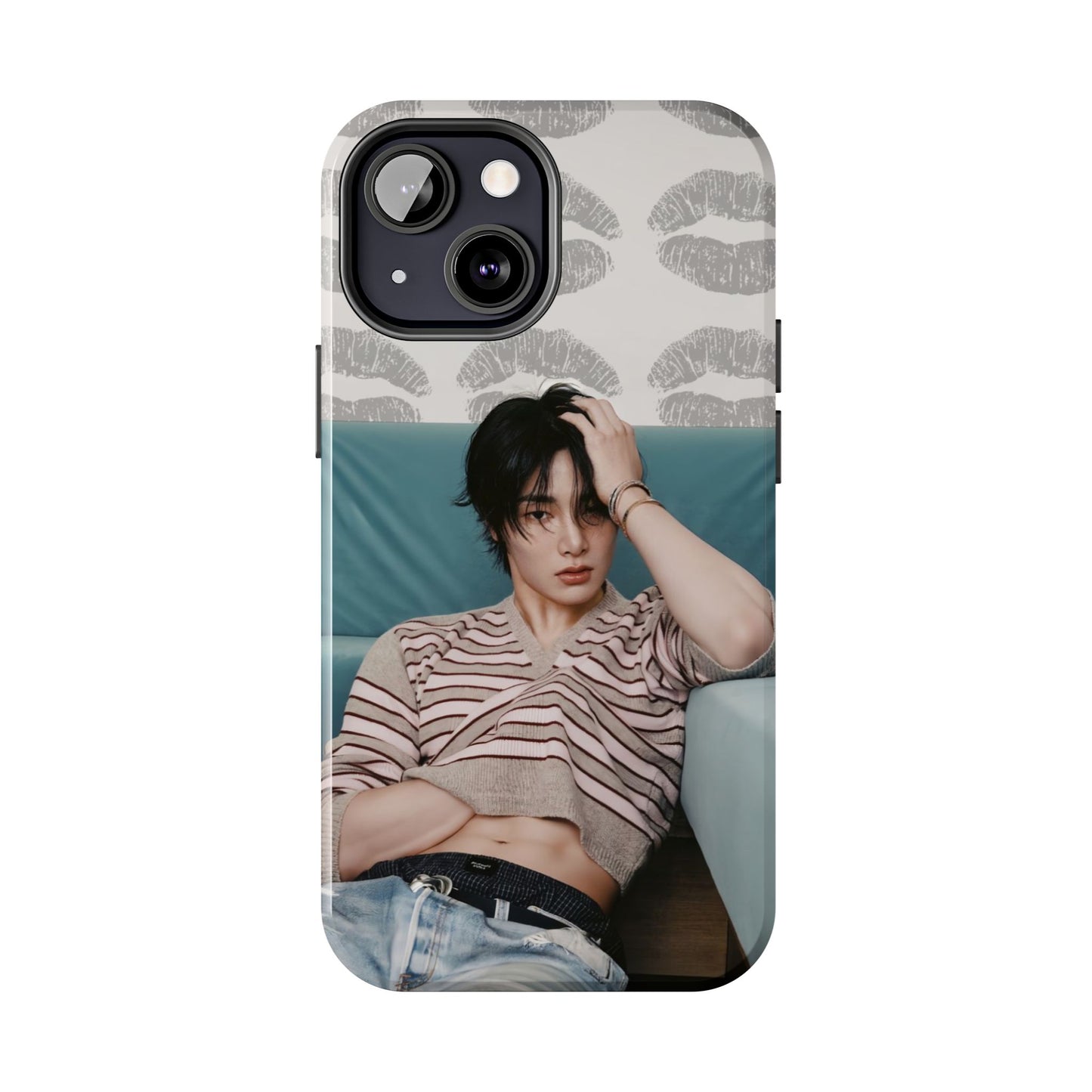 Jeongin Tough Phone Case — Retro Kiss Pattern with Relaxed Model Photo