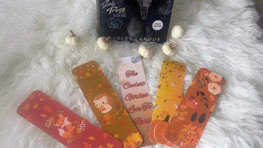 Autumn Bookmarks - Decorative Bookmark with Autumn Theme and Cute Design for Reading Enthusiasts
